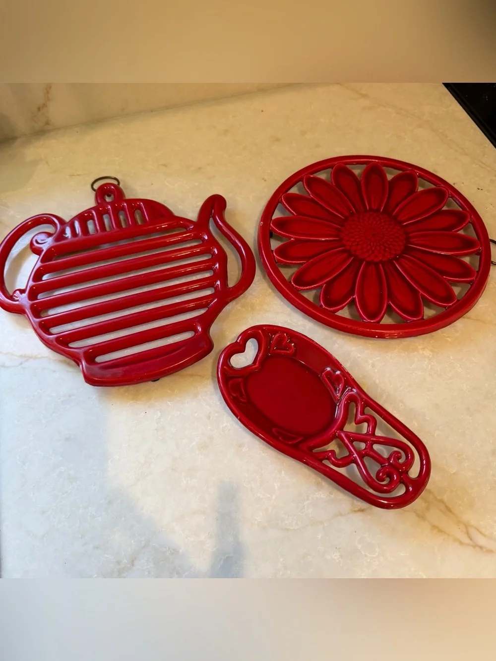 Vibrant Cherry Red 3-Piece Kitchenware Set